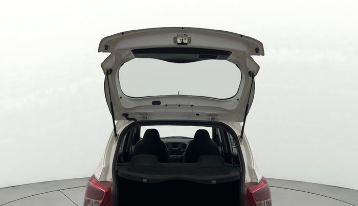 2015 Hyundai Grand i10 SPORTZ 1.2 KAPPA VTVT, Petrol, Manual, 1,06,168 km, Boot Door Open