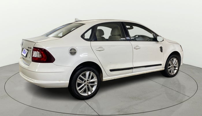 2018 Skoda Rapid STYLE 1.6 MPI AT, Petrol, Automatic, 68,232 km, Right Back Diagonal