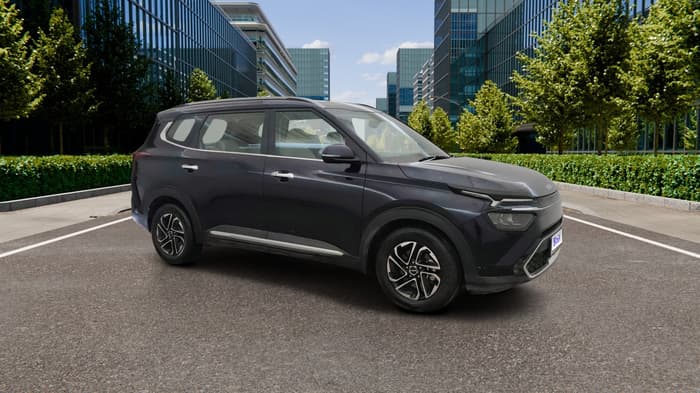 2022 KIA CARENS LUXURY PLUS 1.5 DIESEL AT 7 STR, Diesel, Automatic, 27,753 km, Right Front Diagonal
