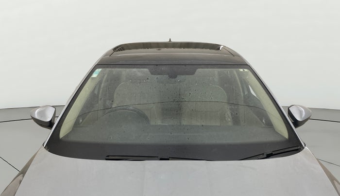 2016 Skoda Superb L&K 1.8 TSI AT, Petrol, Automatic, 1,05,887 km, Front Windshield