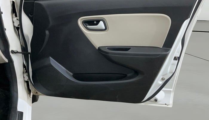2022 Maruti Alto LXI O, Petrol, Manual, 25,849 km, Driver Side Door Panels Control