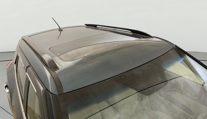 2021 Mahindra XUV300 W8 (O) 1.2 PETROL, Petrol, Manual, 33,153 km, Roof