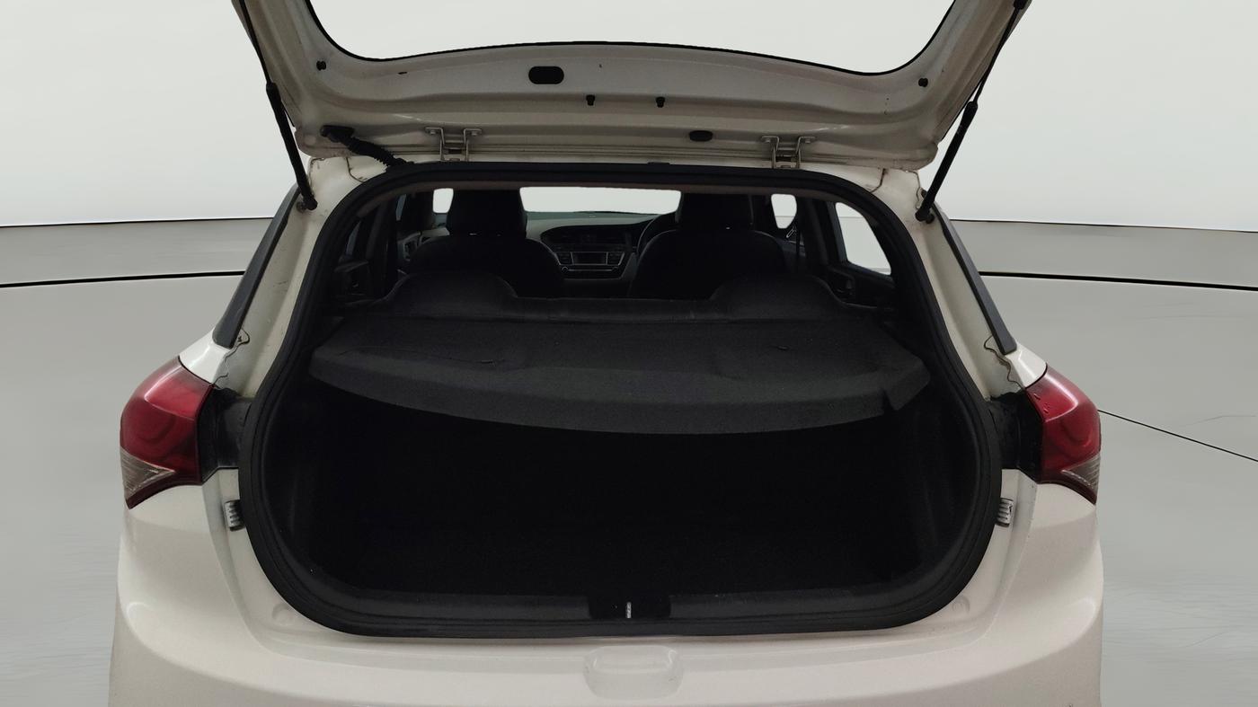2015 Hyundai Elite i20 SPORTZ 1.2, Petrol, Manual, 95,781 km, Boot Open Zoomed View