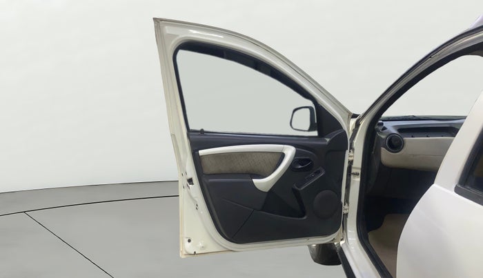 2014 Renault Duster 85 PS RXL DIESEL, Diesel, Manual, 1,19,788 km, LHS Front Door