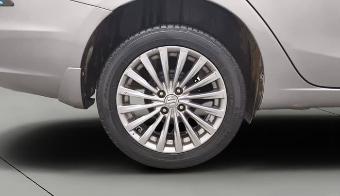 2017 Maruti Ciaz ALPHA  AT 1.4  PETROL, Petrol, Automatic, 94,064 km, Right Rear Wheel