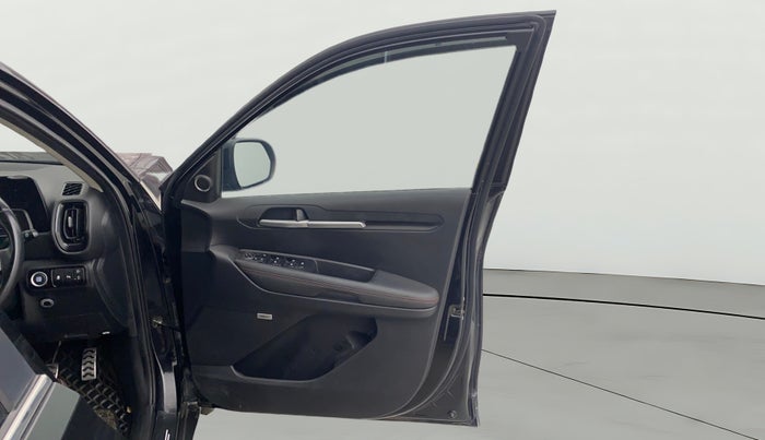 2022 KIA SONET GTX PLUS 1.0 IMT, CNG, Manual, 44,846 km, RHS Front Door