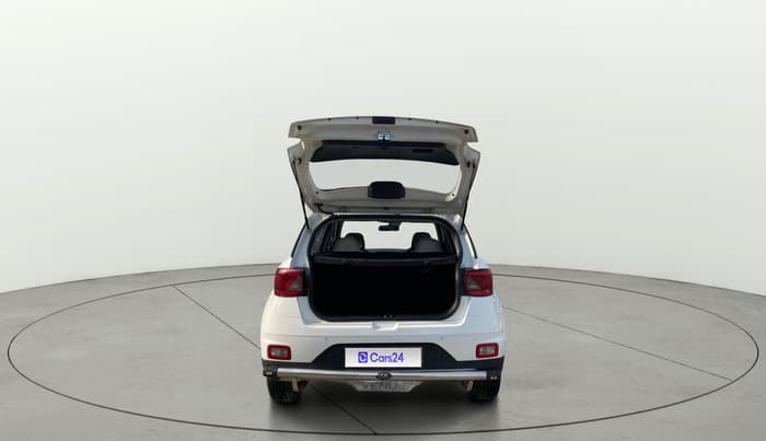2021 Hyundai VENUE S 1.2, Petrol, Manual, 28,483 km, Boot Door Open