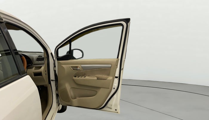 2015 Maruti Ertiga VXI, Petrol, Manual, 57,442 km, RHS Front Door