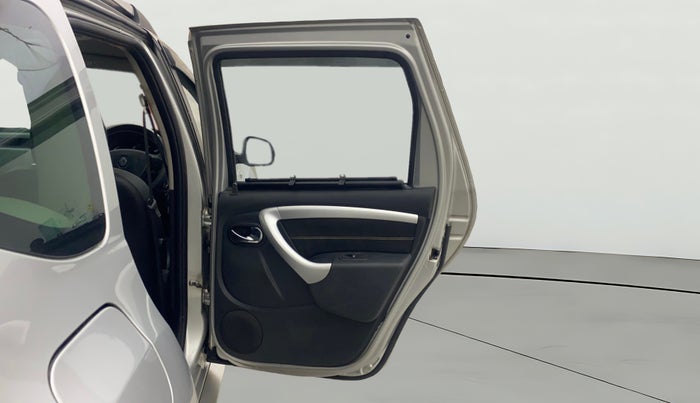 2015 Renault Duster 110 PS RXL DIESEL, Diesel, Manual, 1,04,256 km, RHS Rear Door