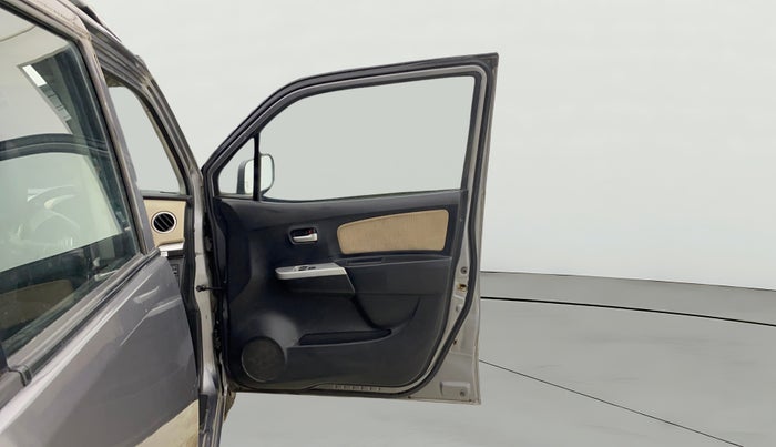 2018 Maruti Wagon R 1.0 LXI CNG, CNG, Manual, 62,534 km, RHS Front Door