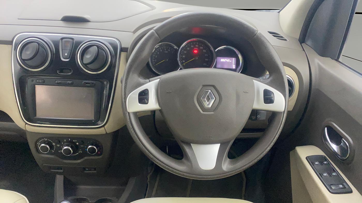 2015 Renault Lodgy 110 PS RXZ STEPWAY 7 STR, Diesel, Manual, 88,207 km, Steering Wheel Close Up