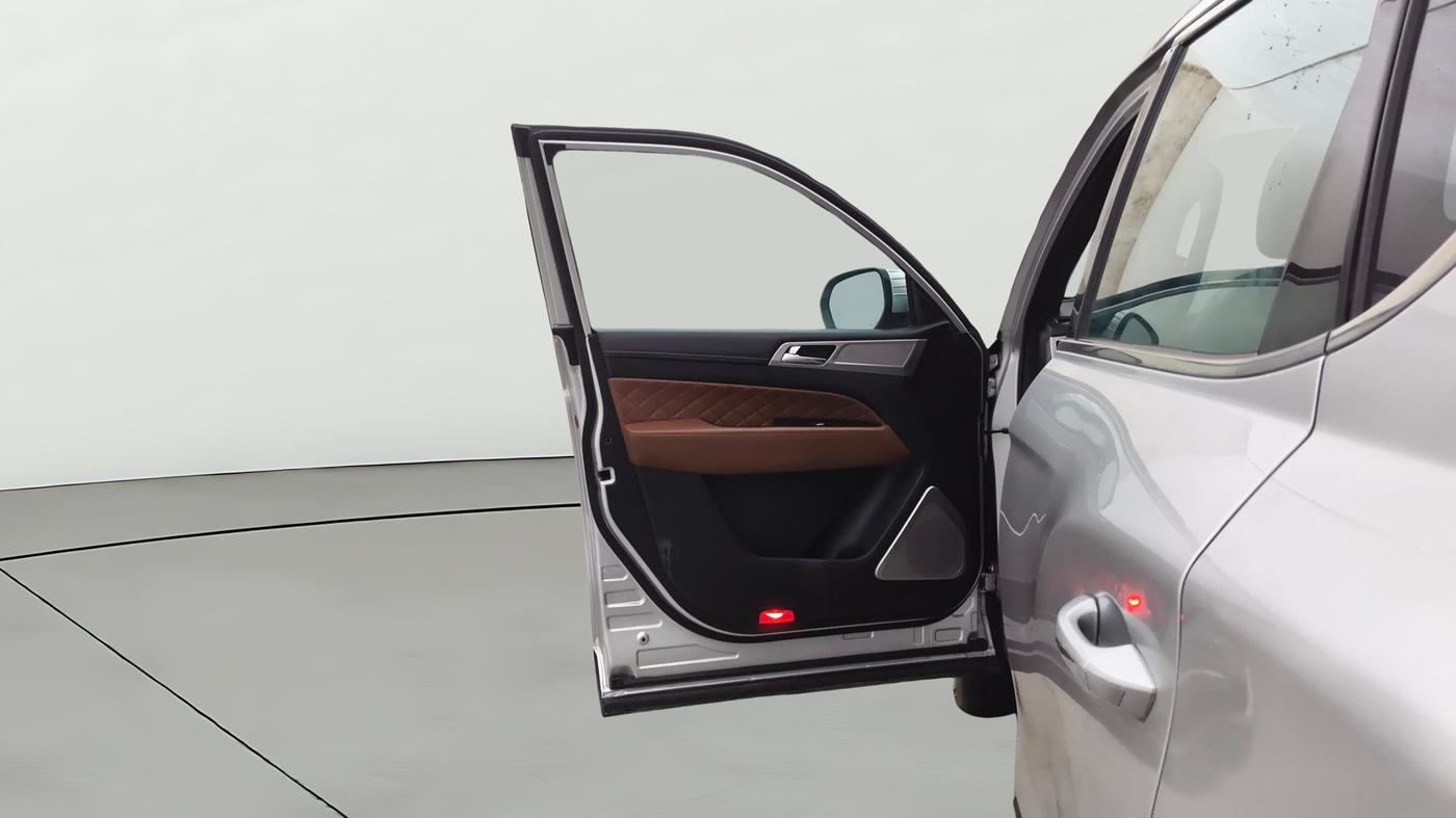 2019 Mahindra ALTURAS G4 4WD AT, Diesel, Automatic, 1,02,576 km, LHS Front Door