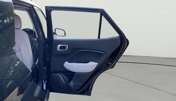 2024 Hyundai VENUE SX (O) 1.0 TURBO DCT DUAL TONE, Petrol, Automatic, 16,890 km, RHS Rear Door