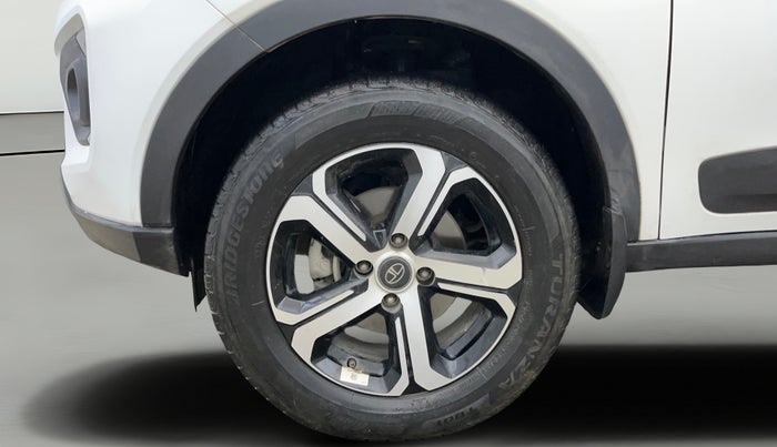 2022 Tata NEXON XZA PLUS (HS) PETROL, Petrol, Automatic, 39,570 km, Left Front Wheel
