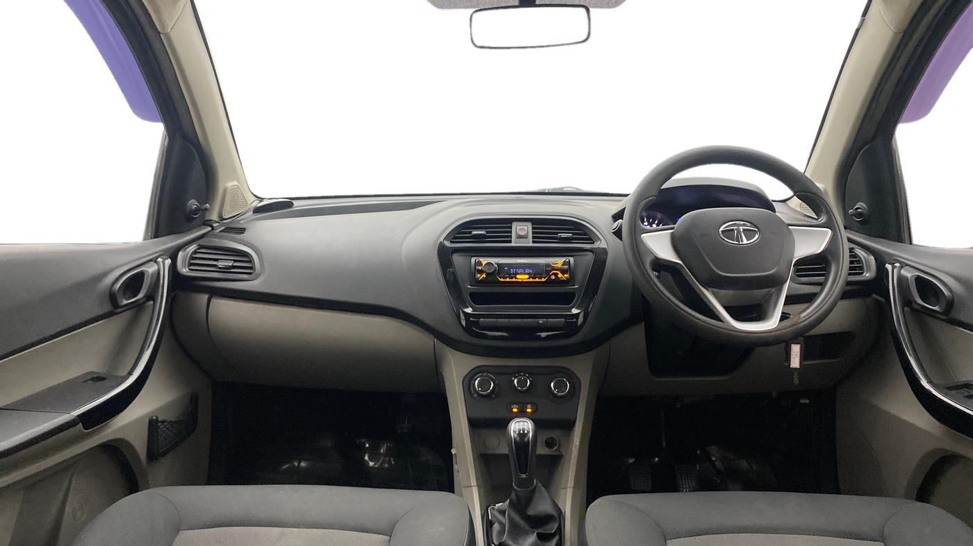 2017 Tata Tiago XM PETROL, Petrol, Manual, 1,07,041 km, Dashboard