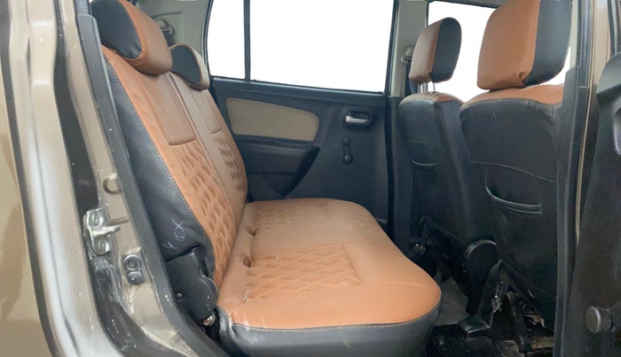 2017 Maruti Wagon R 1.0 LXI CNG, CNG, Manual, 95,496 km, Right Side Rear Door Cabin