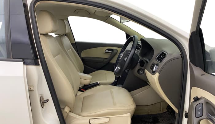 2014 Volkswagen Vento HIGHLINE PETROL AT, Petrol, Automatic, 92,803 km, Right Side Front Door Cabin