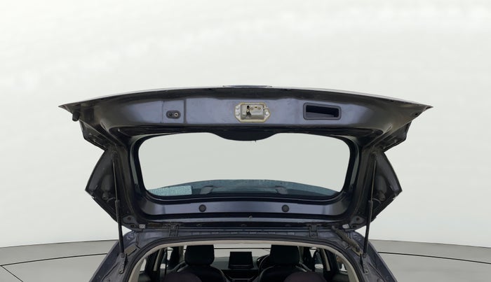 2018 Tata NEXON XT DIESEL, Diesel, Manual, 82,828 km, Boot Door Open