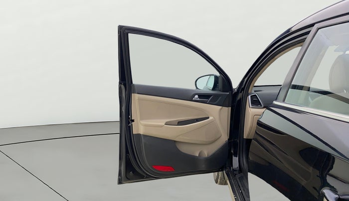 2017 Hyundai Tucson GLS 2WD AT DIESEL, Diesel, Automatic, 1,32,365 km, LHS Front Door