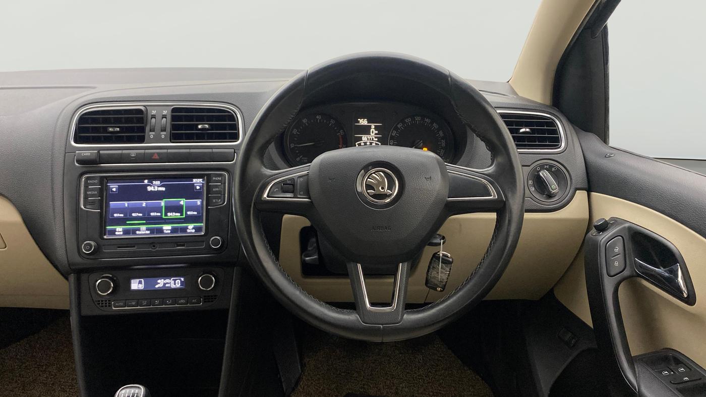 2018 Skoda Rapid STYLE 1.6 MPI, Petrol, Manual, 66,758 km, Steering Wheel Close Up