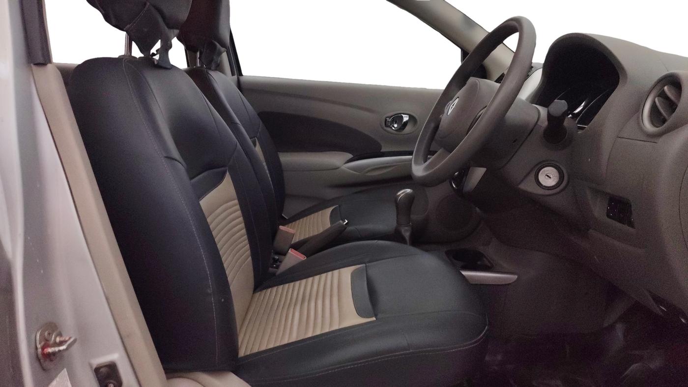 2015 Renault Scala RXL PETROL, Petrol, Manual, 44,881 km, Right Side Front Door Cabin