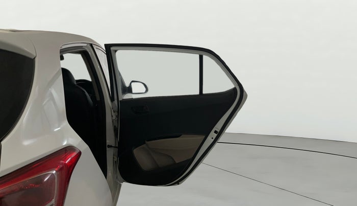 2016 Hyundai Grand i10 MAGNA AT 1.2 KAPPA VTVT, Petrol, Automatic, 17,442 km, RHS Rear Door