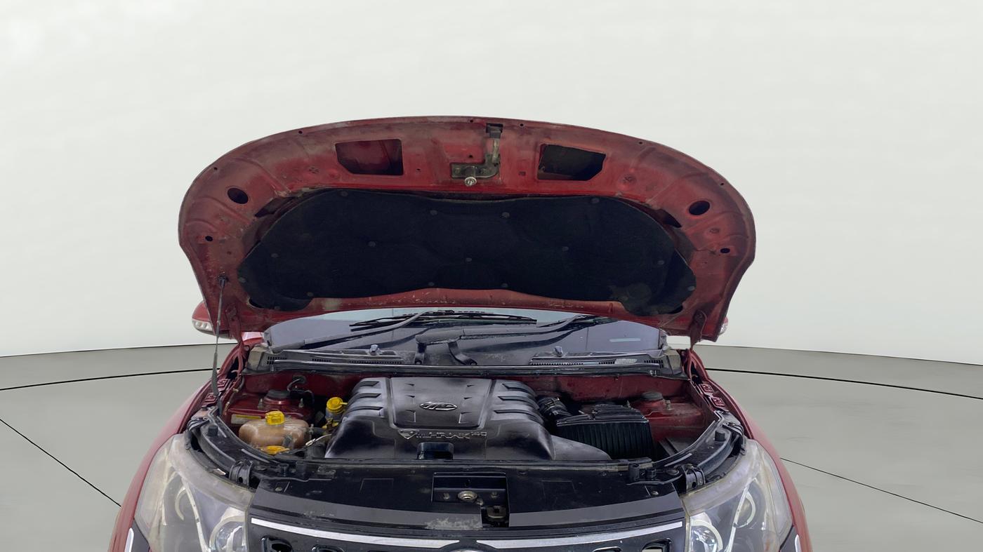 2016 Mahindra XUV500 W6, Diesel, Manual, 1,29,634 km, Open Bonet