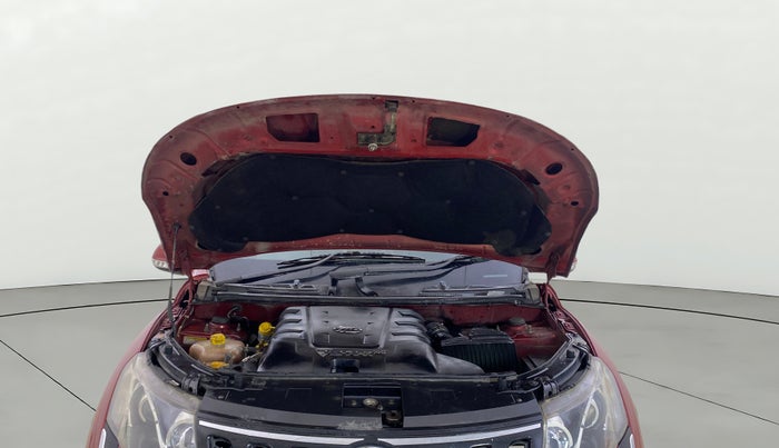 2016 Mahindra XUV500 W6, Diesel, Manual, 1,29,634 km, Open Bonet