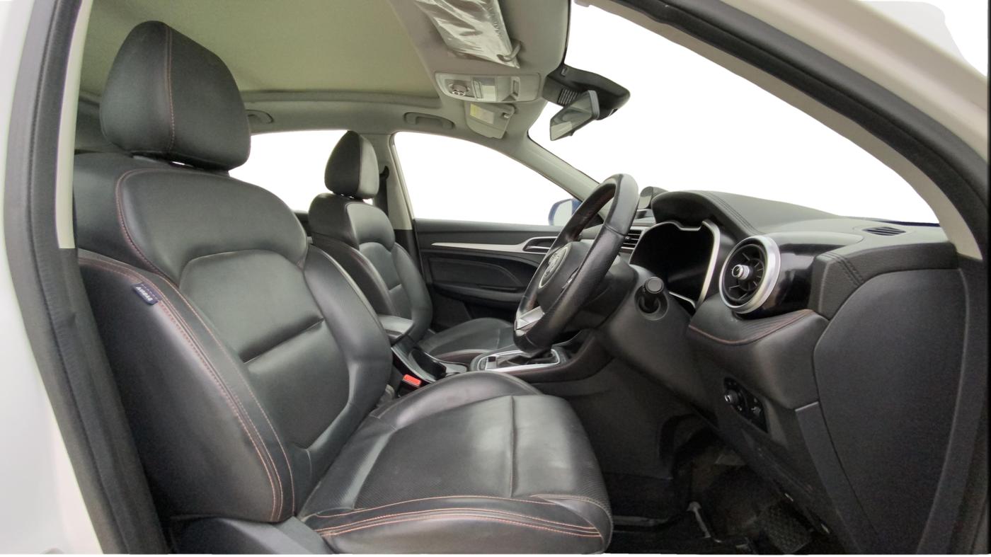 2022 MG ASTOR SHARP 1.3 TURBO AT, Petrol, Automatic, 74,892 km, Right Side Front Door Cabin
