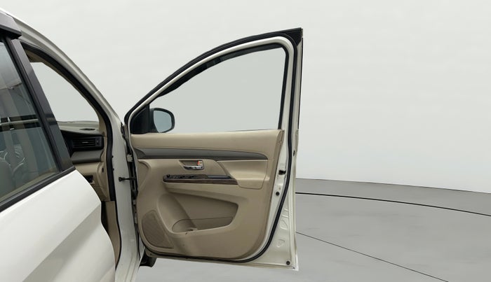 2020 Maruti Ertiga VXI SHVS, Petrol, Manual, 64,200 km, RHS Front Door