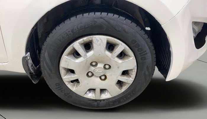 2013 Hyundai i20 MAGNA 1.2, Petrol, Manual, 1,14,467 km, Right Front Wheel