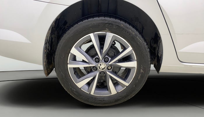 2022 Skoda SLAVIA STYLE 1.5L TSI DSG, Petrol, Automatic, 70,942 km, Right Rear Wheel