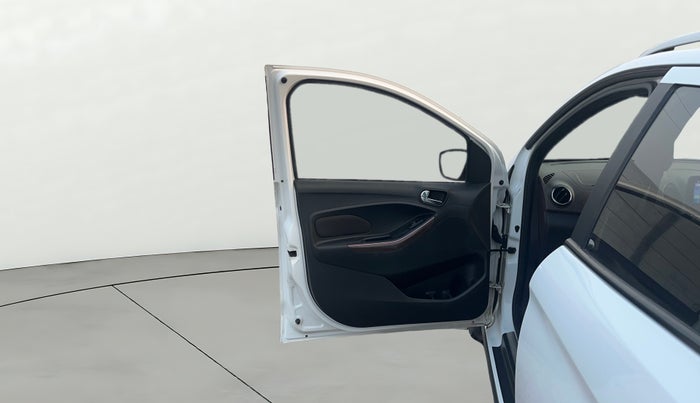 2018 Ford FREESTYLE TITANIUM PLUS 1.5 DIESEL, Diesel, Manual, 70,086 km, LHS Front Door