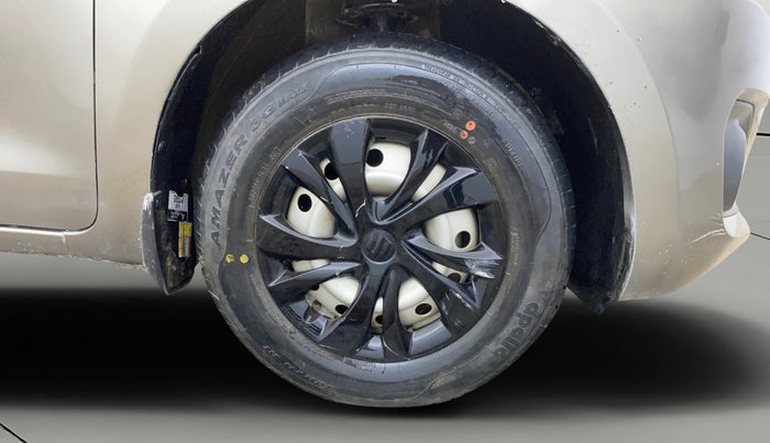 2020 Maruti Swift LXI, Petrol, Manual, 25,097 km, Right Front Wheel