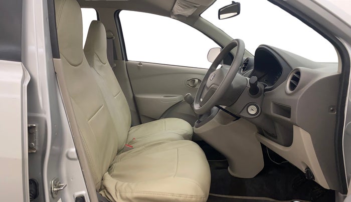 2014 Datsun Go T, Petrol, Manual, 21,446 km, Right Side Front Door Cabin