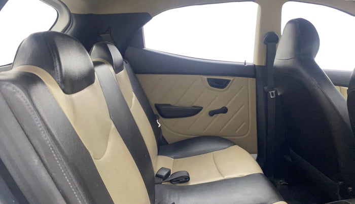 2016 Hyundai Eon D-LITE+, Petrol, Manual, 45,287 km, Right Side Rear Door Cabin