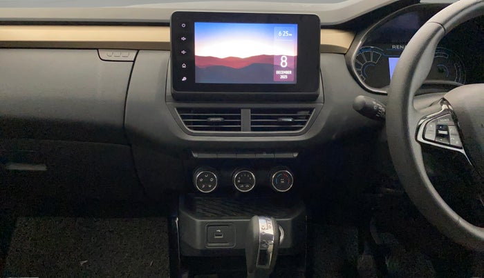 2021 Renault Kiger RXT AMT DUAL TONE, Petrol, Automatic, 18,454 km, Air Conditioner