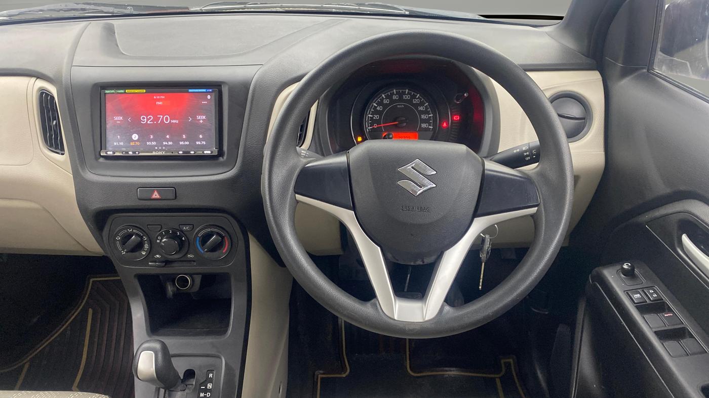 2022 Maruti New Wagon-R VXI 1.0 AMT, Petrol, Automatic, 29,300 km, Steering Wheel Close Up