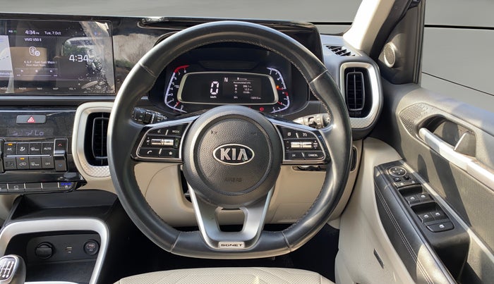 2020 KIA SONET HTX PLUS 1.0 IMT, Petrol, Manual, 1,32,902 km, Steering Wheel Close Up