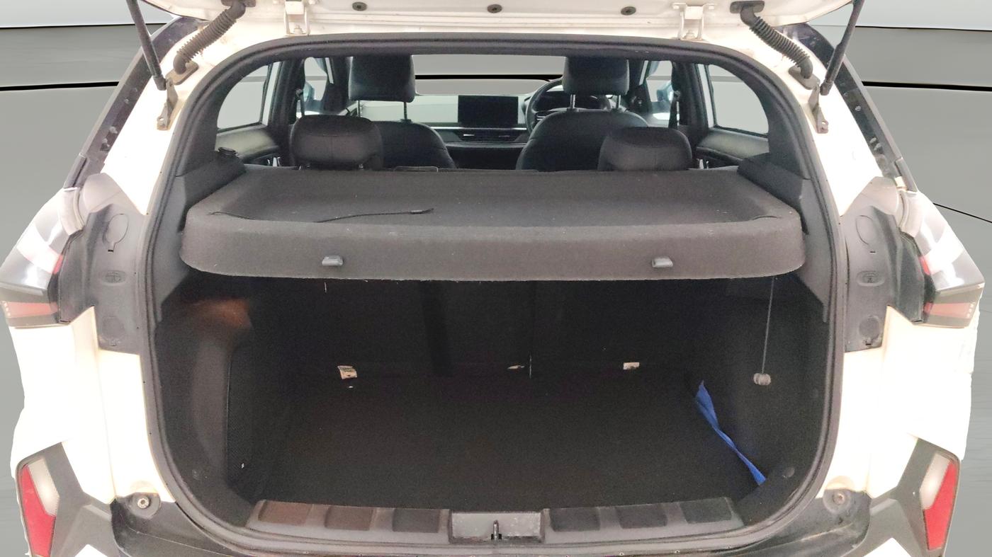 2024 Tata NEXON FEARLESS + SUNROOF DCA DUAL TONE 1.2 PETROL, Petrol, Automatic, 66,501 km, Boot Open Zoomed View