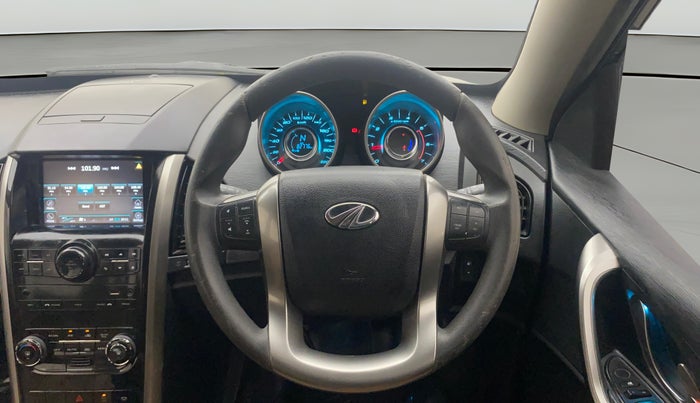 2019 Mahindra XUV500 W7, Diesel, Manual, 82,775 km, Steering Wheel Close Up