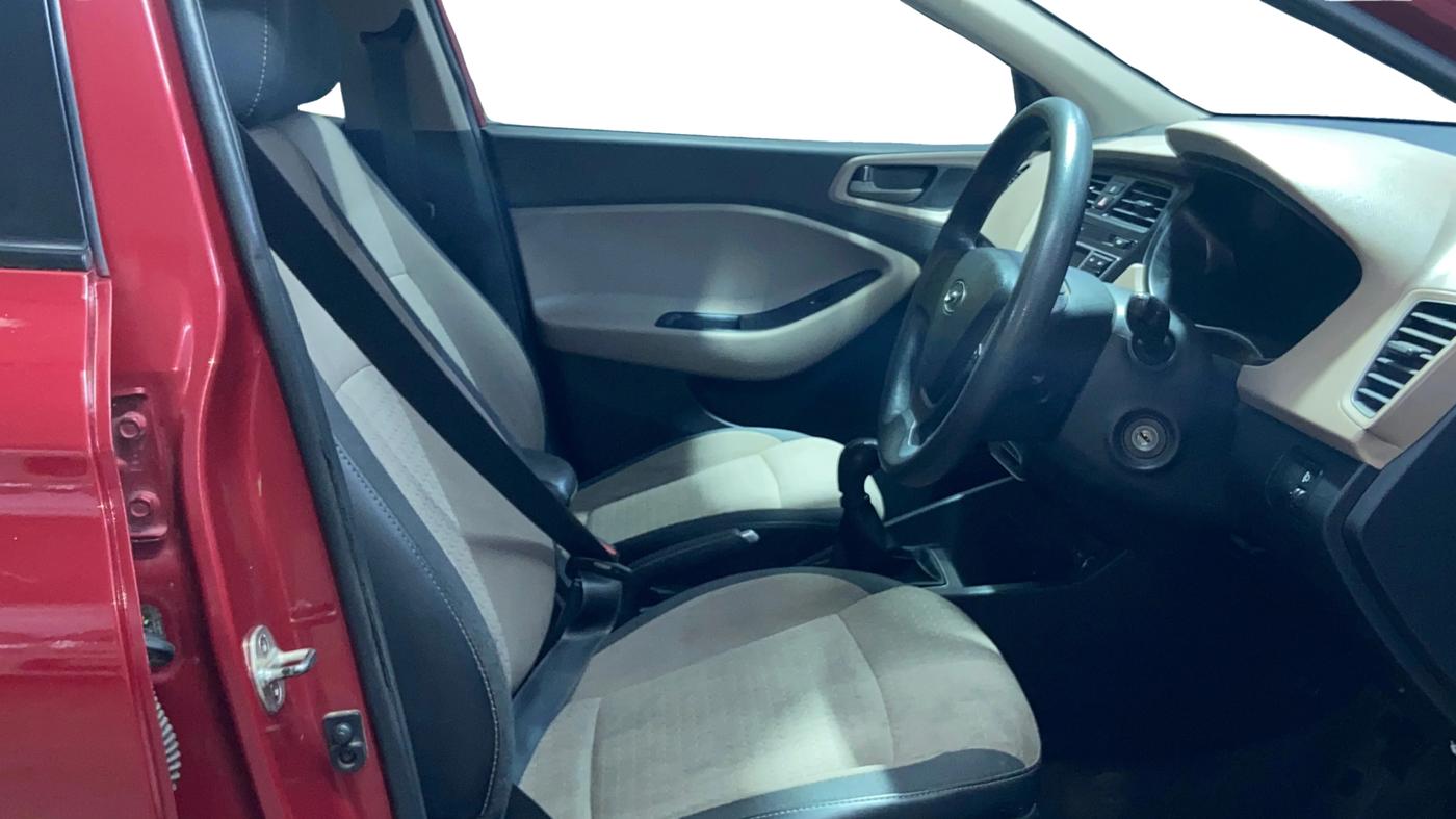 2017 Hyundai Elite i20 MAGNA EXECUTIVE 1.2, Petrol, Manual, 88,067 km, Right Side Front Door Cabin