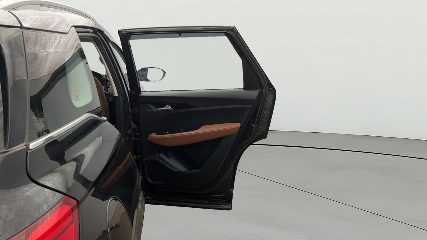 2022 MG HECTOR PLUS SHARP 1.5 PETROL TURBO CVT 6-STR, Petrol, Automatic, 42,456 km, RHS Rear Door