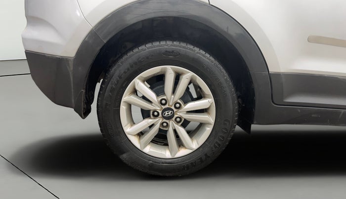 2017 Hyundai Creta SX PLUS 1.6 PETROL, Petrol, Manual, 71,875 km, Right Rear Wheel