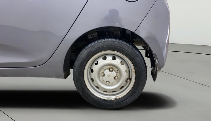 2018 Hyundai Eon ERA +, Petrol, Manual, 1,05,804 km, Left Rear Wheel