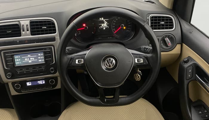 2015 Volkswagen Polo HIGHLINE1.2L, Petrol, Manual, 20,755 km, Steering Wheel Close Up