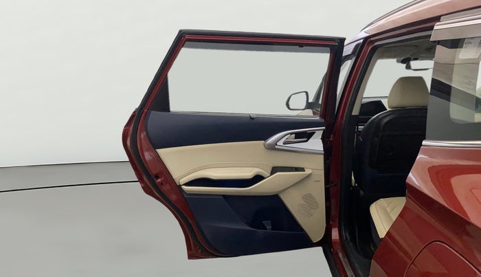 2022 KIA CARENS LUXURY PLUS 1.4 PETROL DCT 7 STR, Petrol, Automatic, 37,117 km, LHS Rear Door