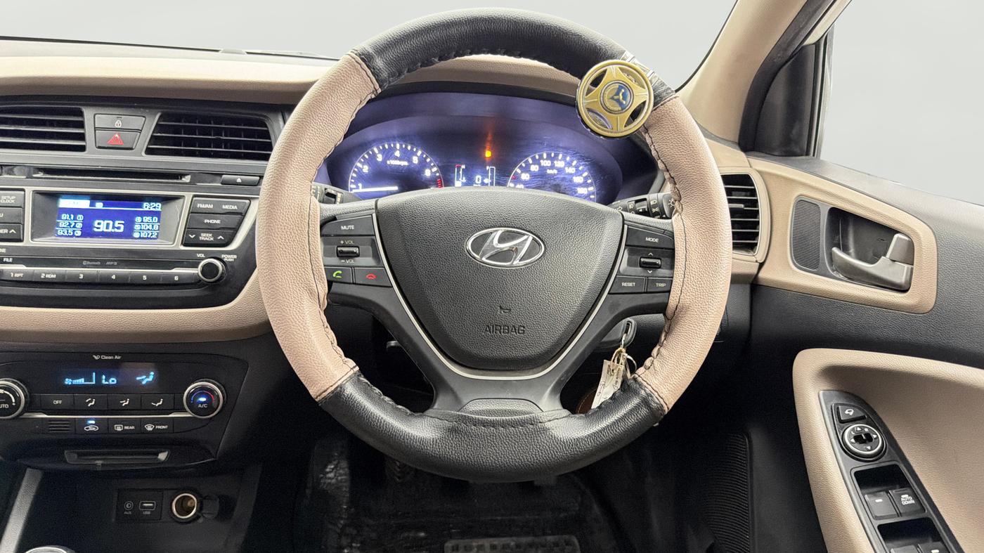 2015 Hyundai Elite i20 SPORTZ 1.2, Petrol, Manual, 80,038 km, Steering Wheel Close Up