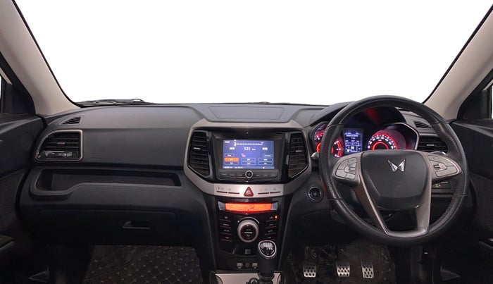 2023 Mahindra XUV300 W8 1.2 PETROL, Petrol, Manual, 28,310 km, Dashboard