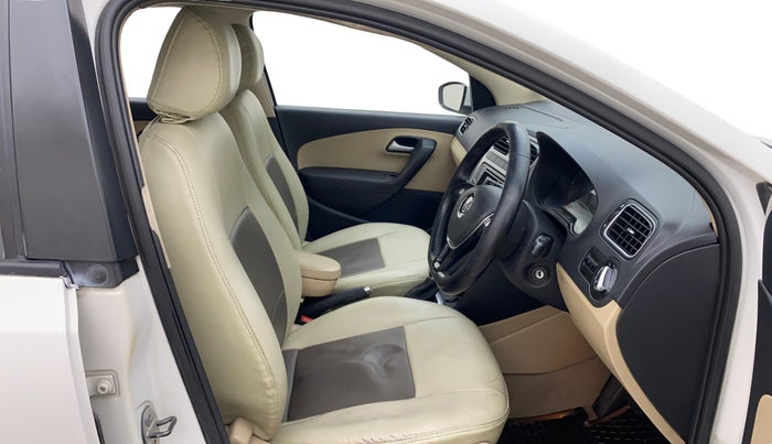 2017 Volkswagen Ameo HIGHLINE DSG 1.5 DIESEL , Diesel, Automatic, 1,00,607 km, Right Side Front Door Cabin